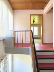 Treppe ins 1. OG